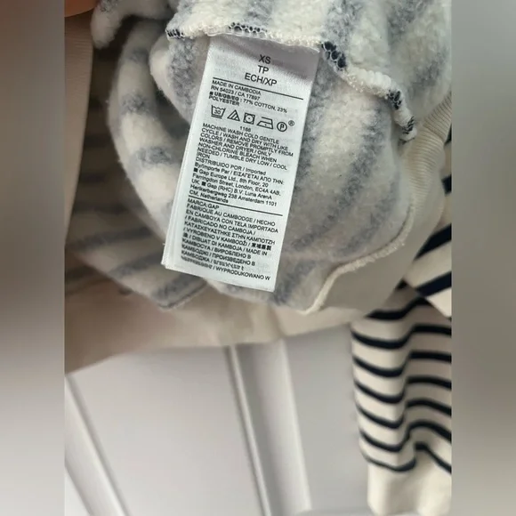 GAP Classic VintageSoft Wedge Crewneck Sweatshirt Navy & White Striped Shirt XS - Picture 6 of 7